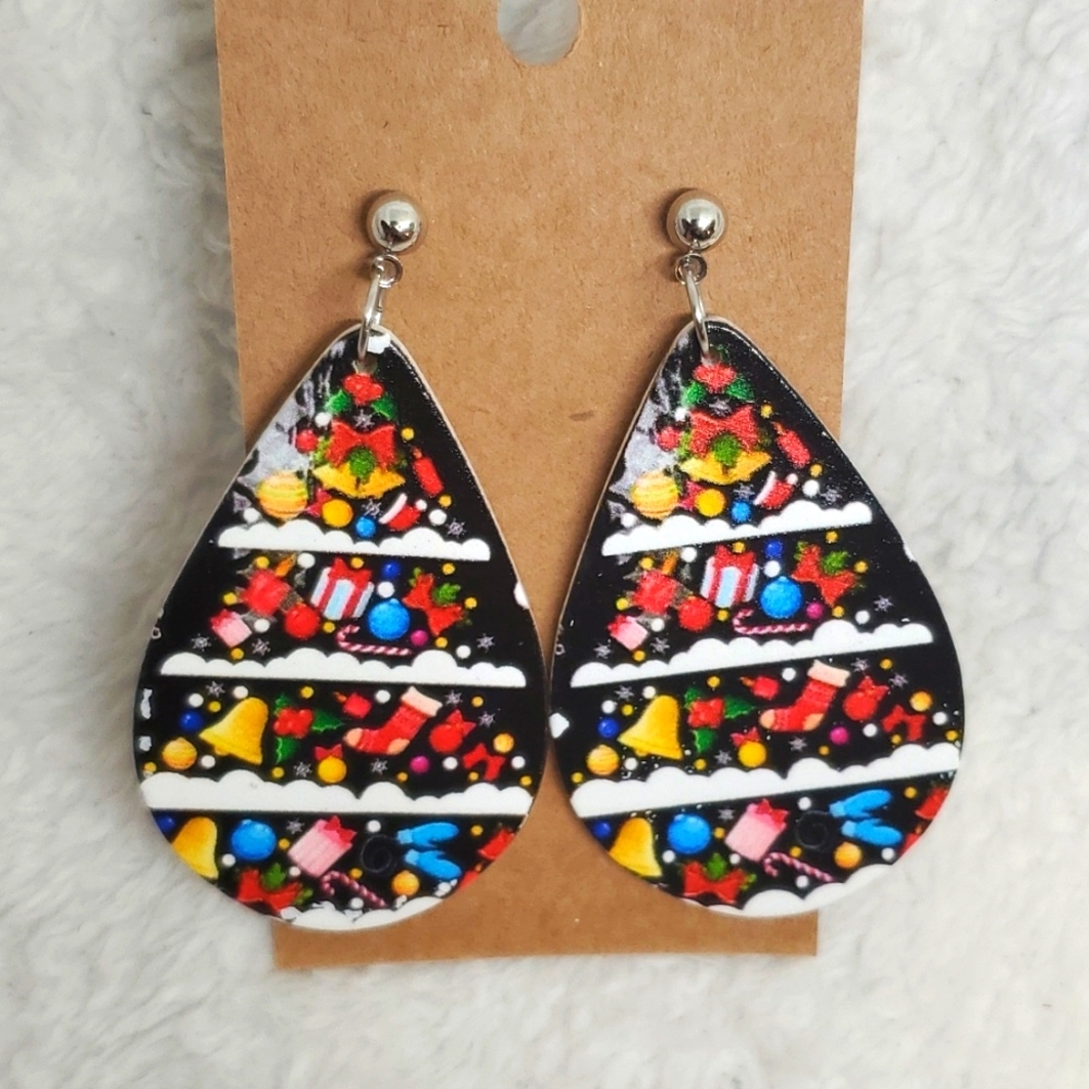 7/$10 Christmas Teardrop Earrings, New